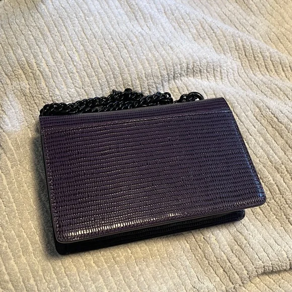 Kurt Geiger London | Small Shoreditch Embossed Leather Convertible Crossbody Bag - Picture 4 of 12